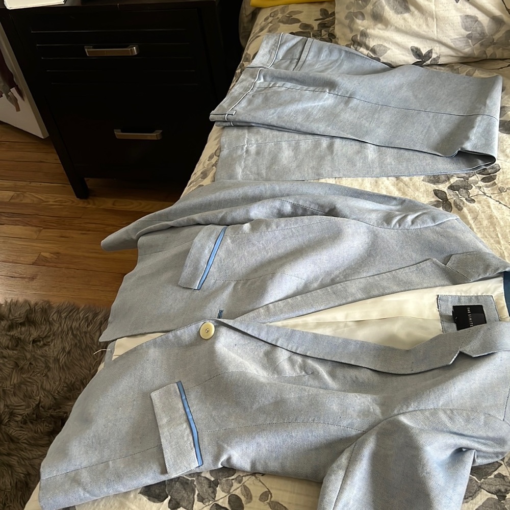 2piece light blue suit from limited. Jacket small and pants size 2. Worn 1 time